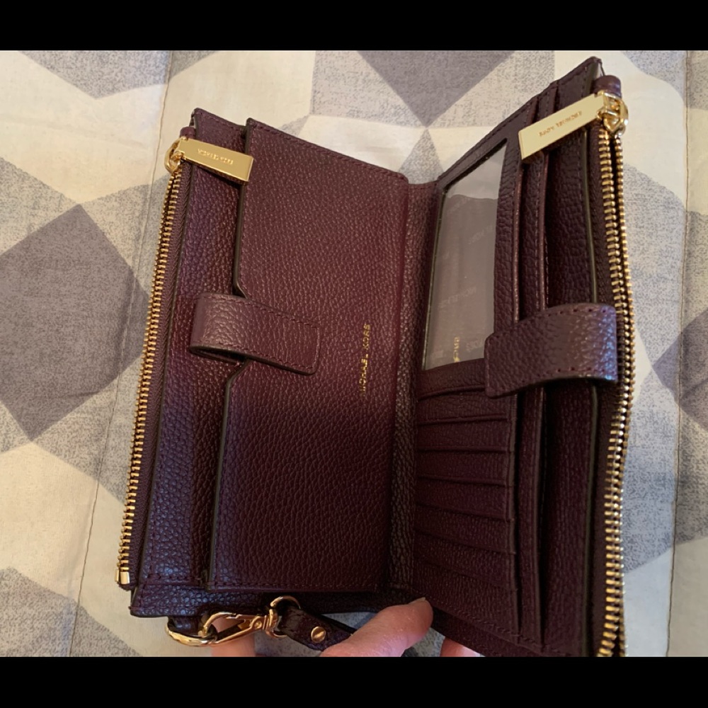 Michael Kors Smartphone Wallet